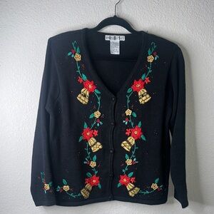 Elegant Black Cardigan with Floral Accents‎